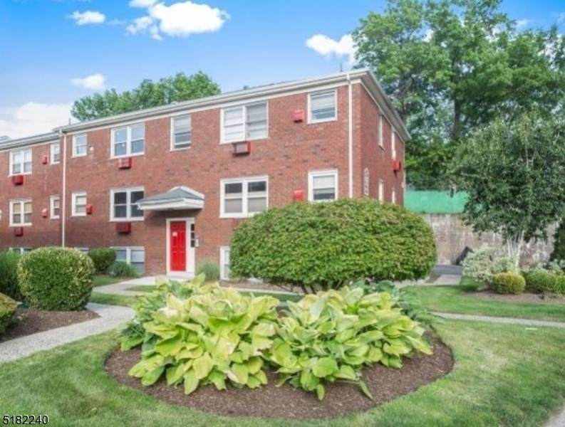 476 Joralemon St - Photo 1