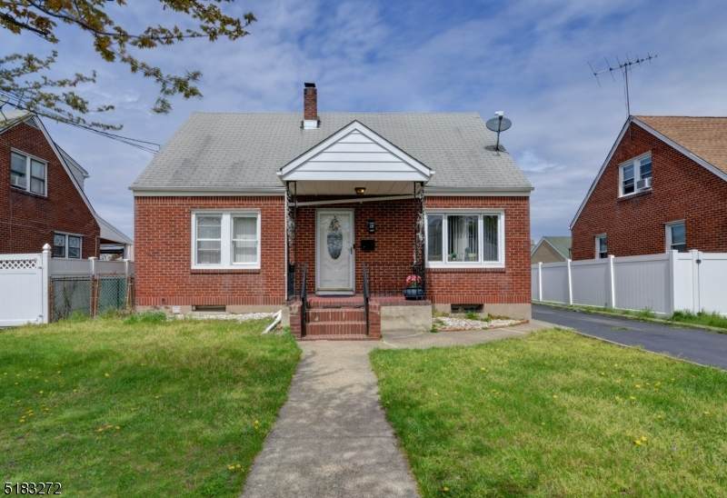 131 Florida Ave - Photo 1