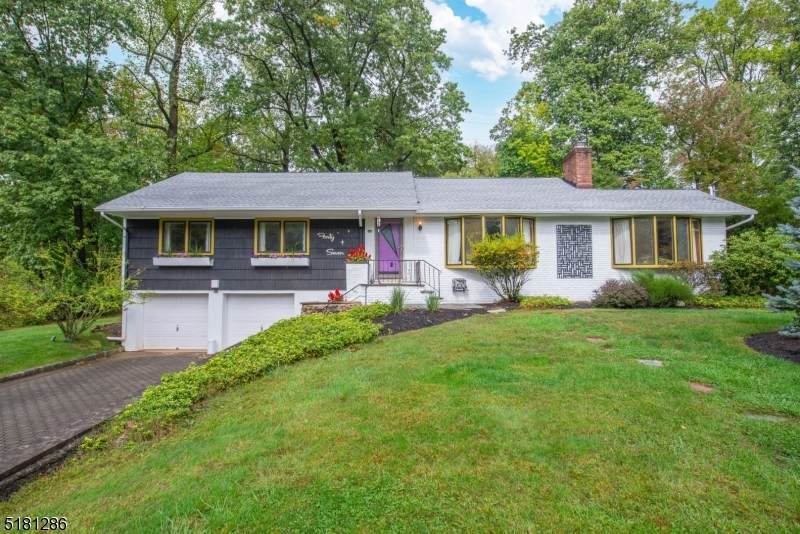 47 White Oak Dr - Photo 1
