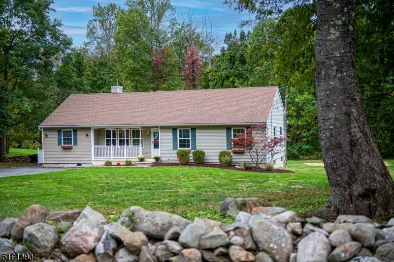 11 Spring Hill Ln - Photo 1