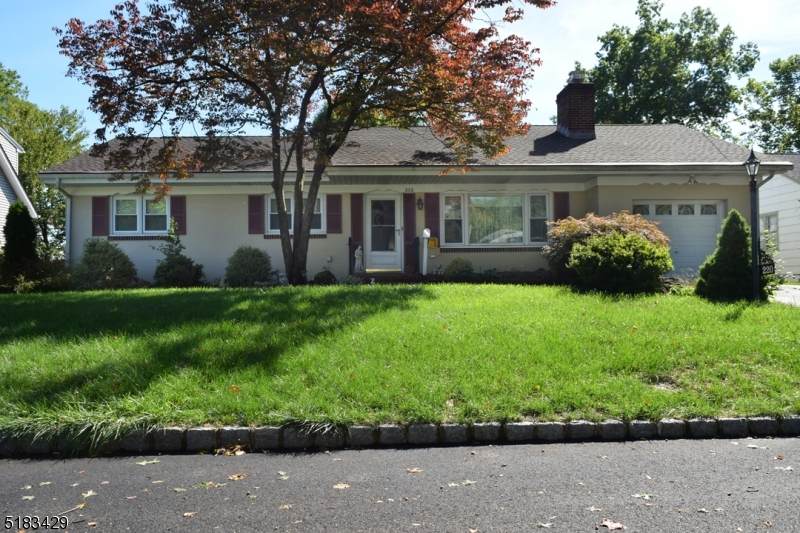 220 Muriel Ave - Photo 1