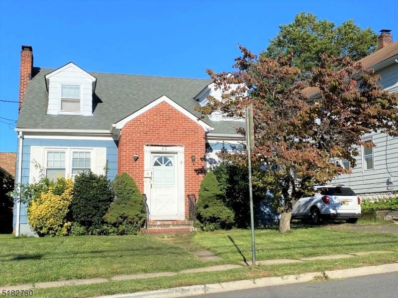 82 Harrison St - Photo 1