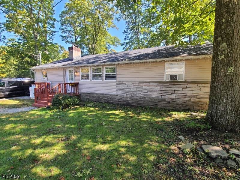 411 Diggles Pl - Photo 1