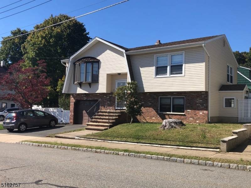 107 Lincoln Ave - Photo 1