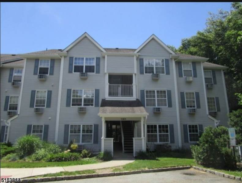 1316 Bedford Dr - Photo 1