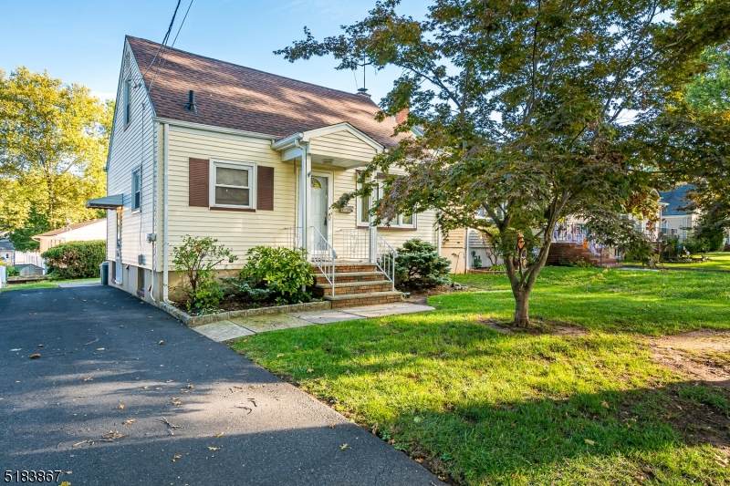 1499 Bedford St - Photo 1