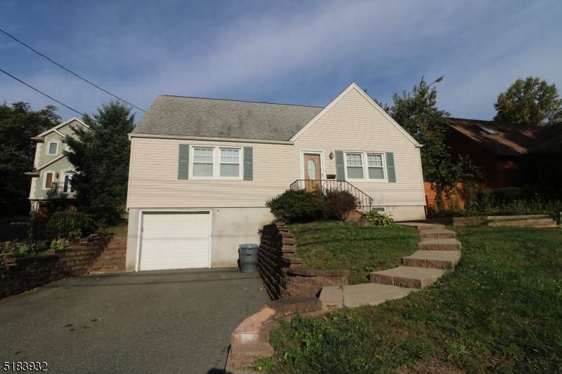 93 Cathedral Ave - Photo 1