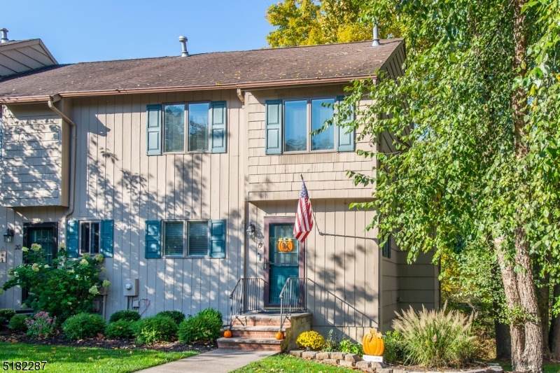 19 Chestnut Ct - Photo 1