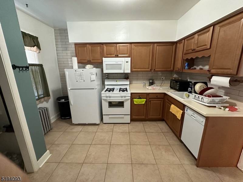 75 Florence Ave - Photo 1