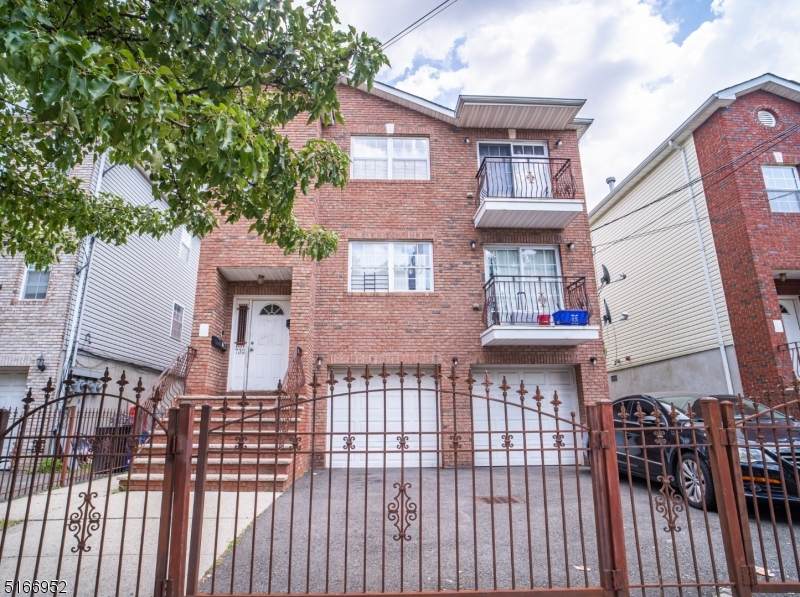 732 S 13Th St - Photo 1