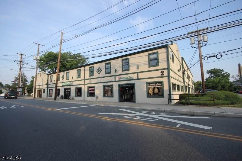 453 Main St - Photo 1