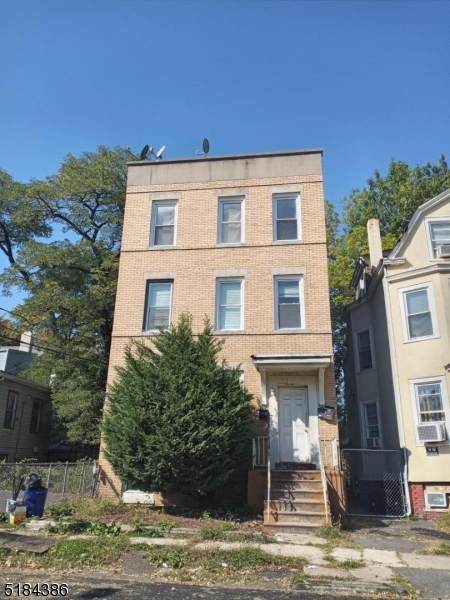 9 Ellington St - Photo 1