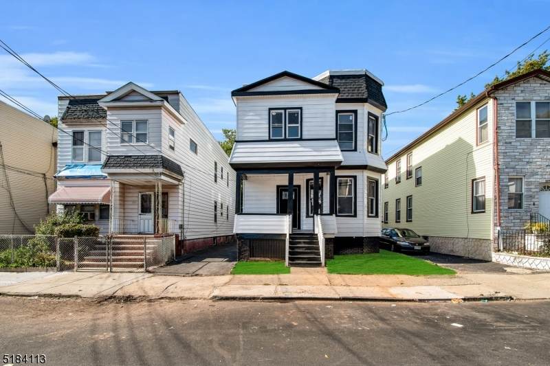 191 Dewey St - Photo 1