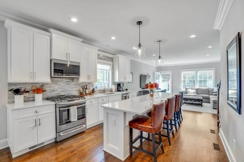 24 Gates Ave - Photo 1