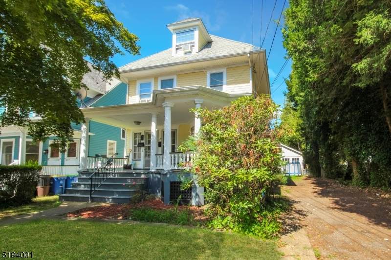119 Jackson Ave - Photo 1