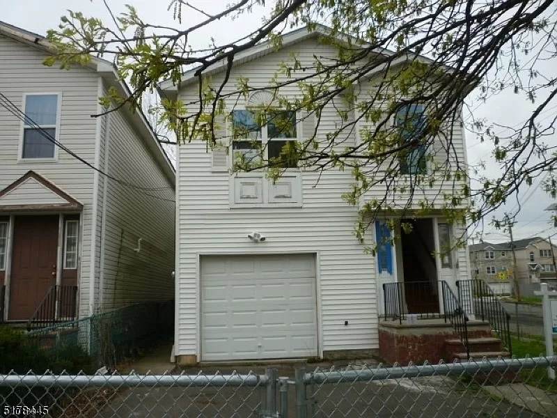 39 Hobson St - Photo 1