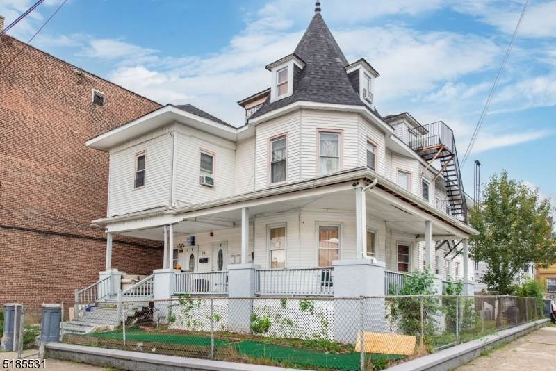 54 17Th Ave - Photo 1