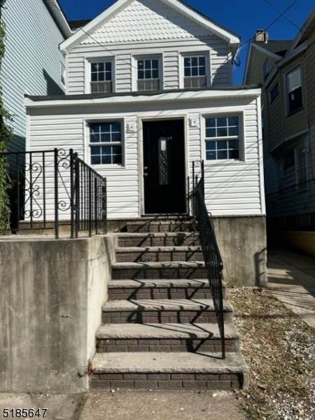 605 E 24Th St - Photo 1