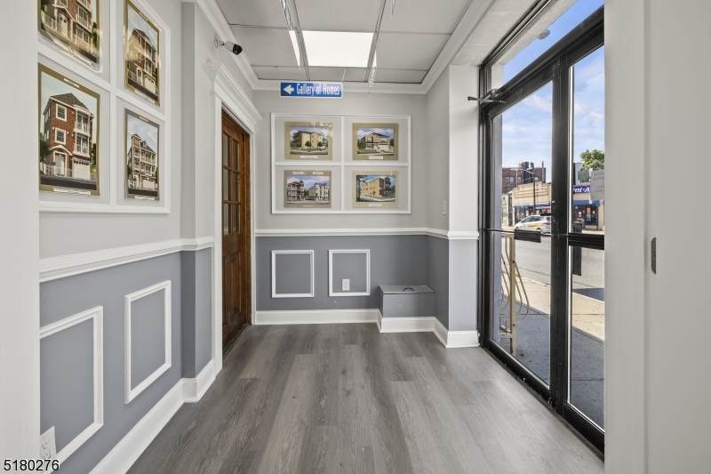 18 Bloomfield Ave - Photo 1