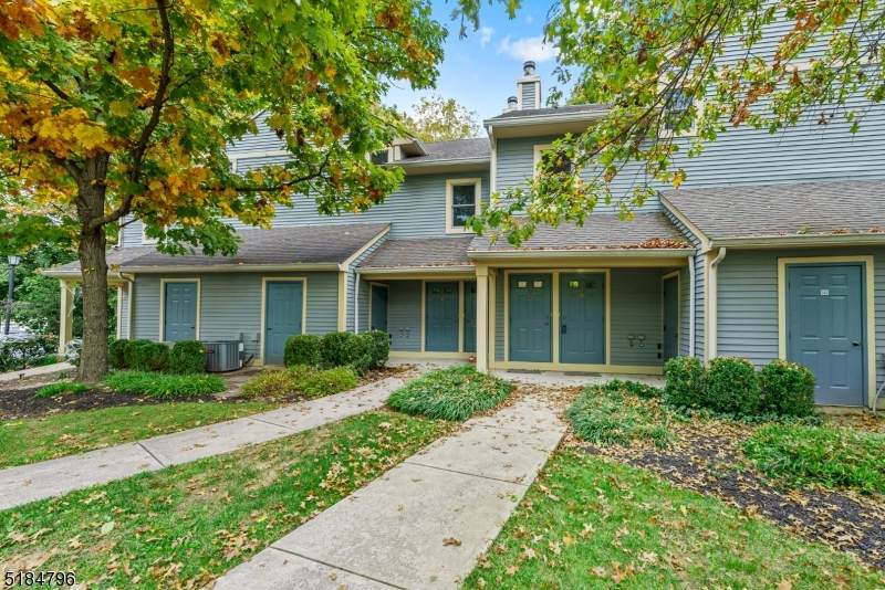 34 Loantaka Way - Photo 1