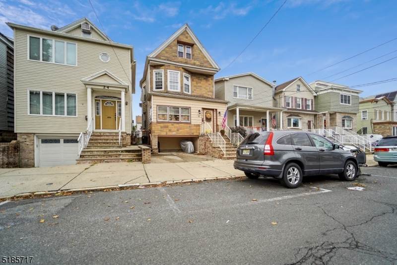 22 E 44Th St - Photo 1