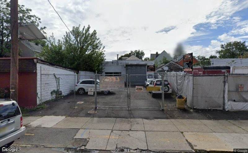 260 10Th Ave - Photo 1