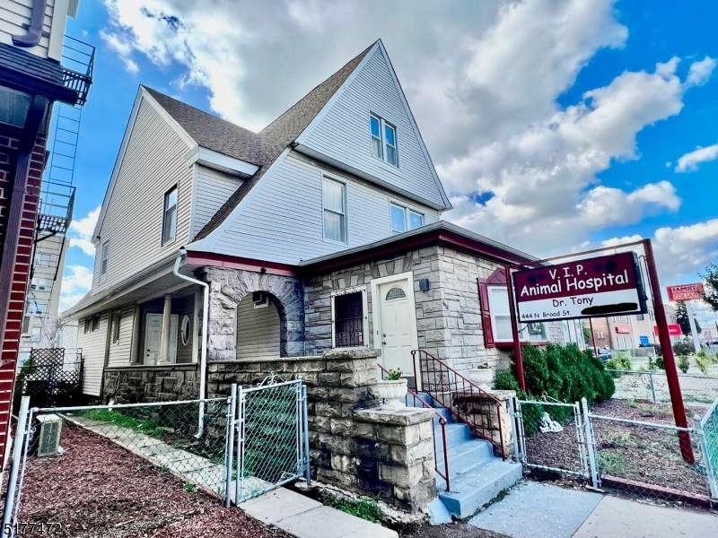 442 N Broad St - Photo 1