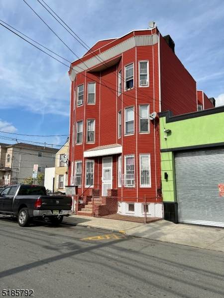 169 Thomas St - Photo 1