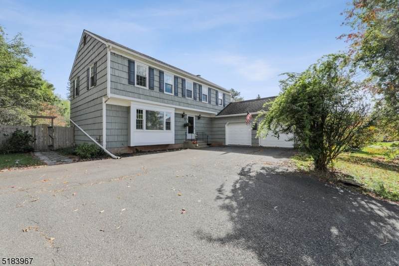 4 Pheasant Ln - Photo 1