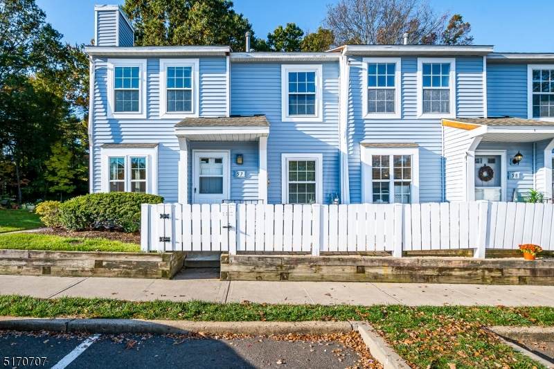 57 Almond Dr - Photo 1