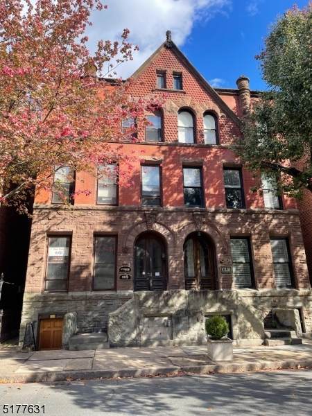 132 W State St - Photo 1