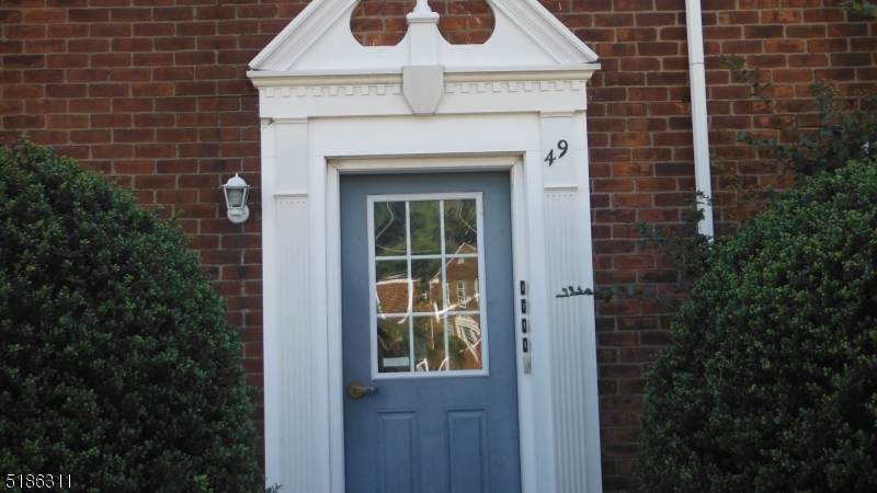 935 Broad St - Photo 1