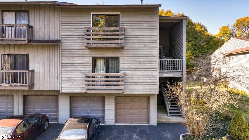 2114 Spruce Hills Dr - Photo 1