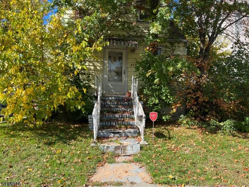1100 Madison Ave - Photo 1