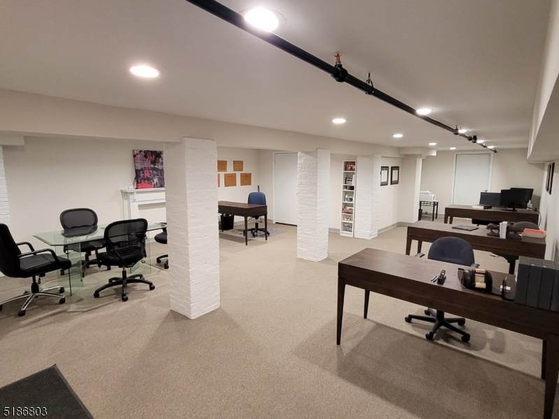 11 Union Place - Photo 1
