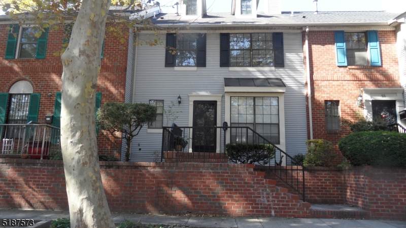 57 Boston St - Photo 1