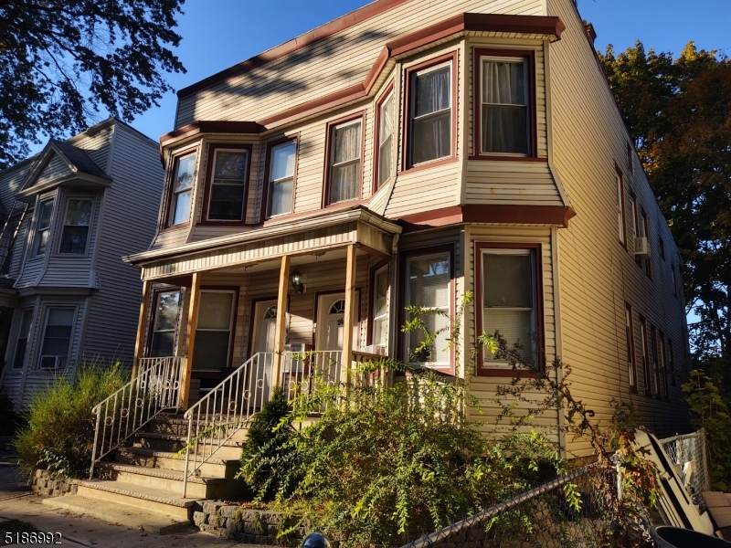 24 Schuyler Ter - Photo 1