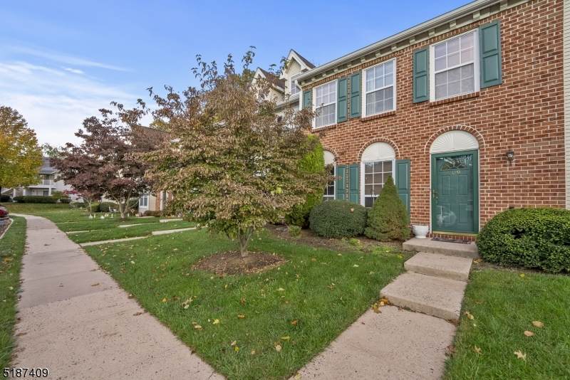 209 Lindsey Ct - Photo 1