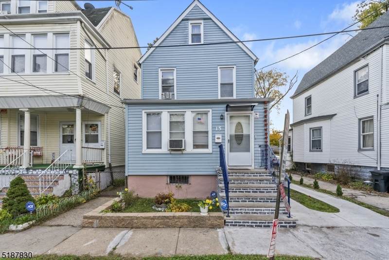 15 Bell St - Photo 1