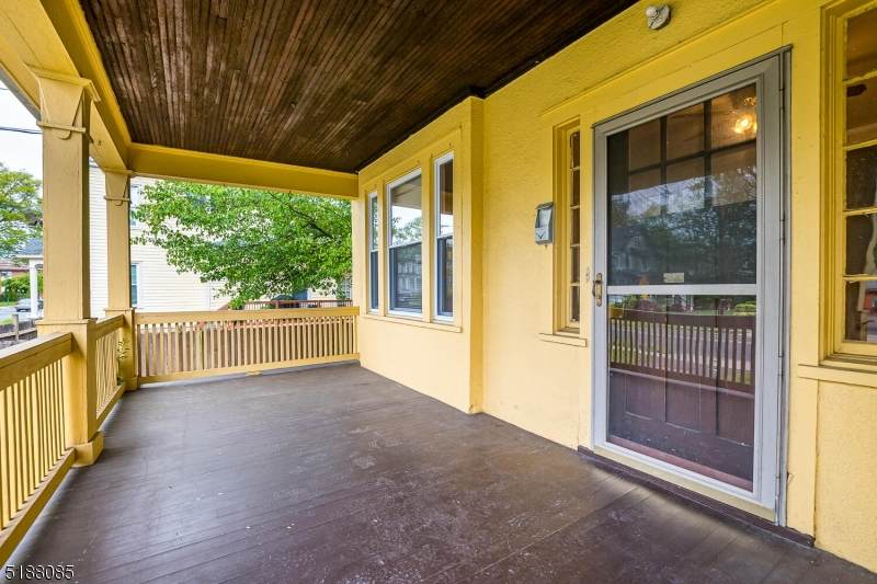 402 W Milton Ave - Photo 1