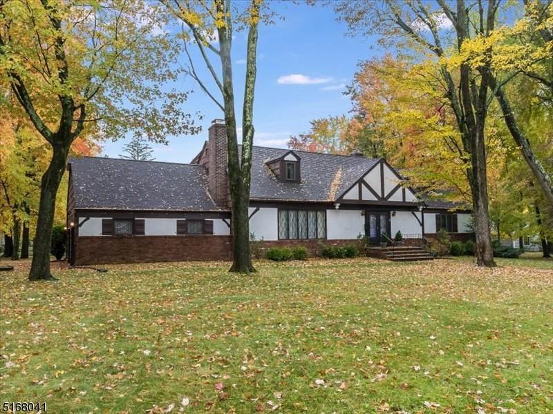15 Pine Rd - Photo 1