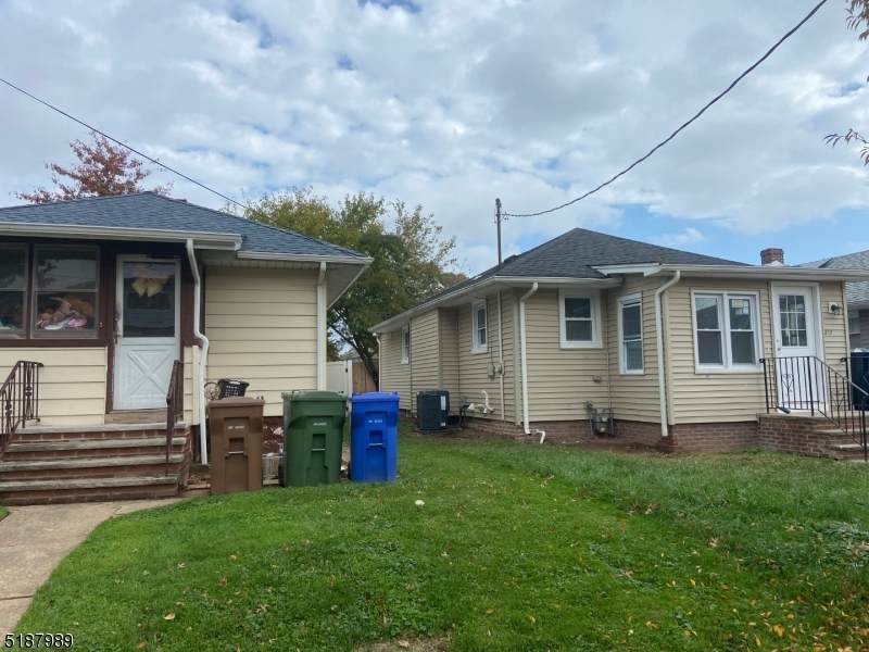 217 Madison St - Photo 1