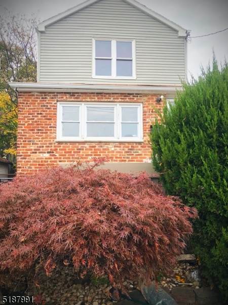 1460 Hiawatha Ave - Photo 1
