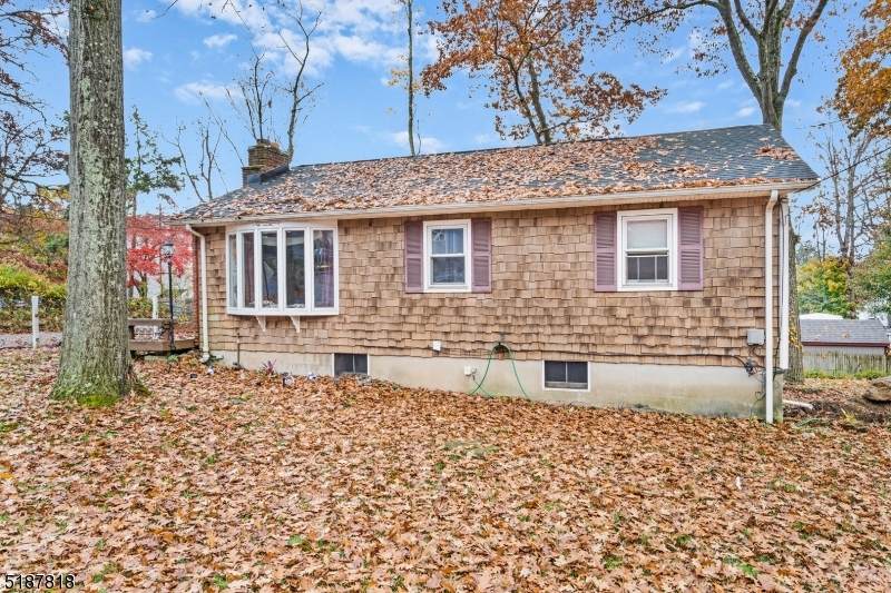 226 Windsor Ave - Photo 1