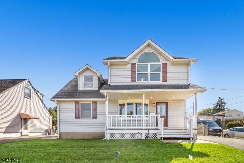 73 Linden Ave - Photo 1