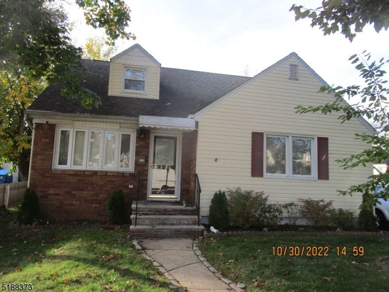 1010 Adams Ave - Photo 1