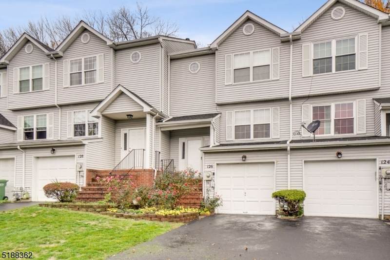 126 Canal Way - Photo 1
