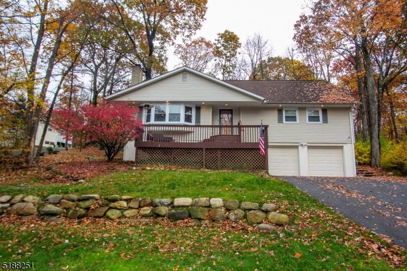 32 Windy Bush Ln - Photo 1