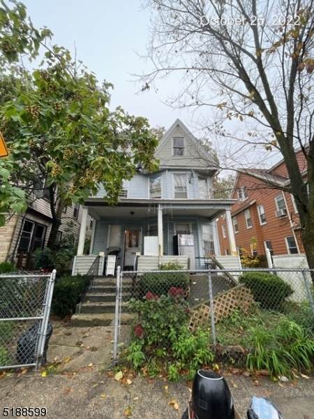 32 Palm St - Photo 1