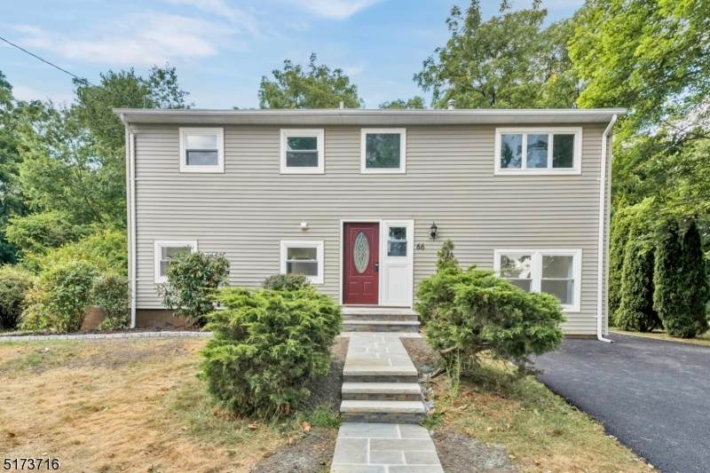 66 Lawrence Dr - Photo 1